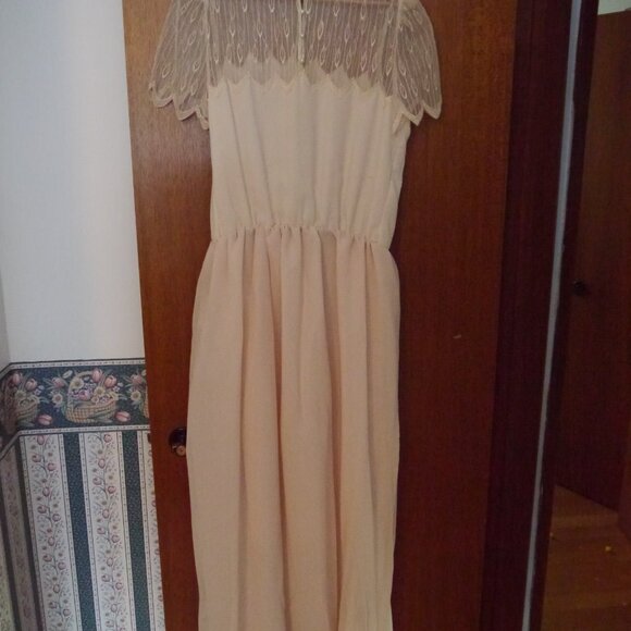 Plus Size Custom Wedding Dress - Picture 4 of 11